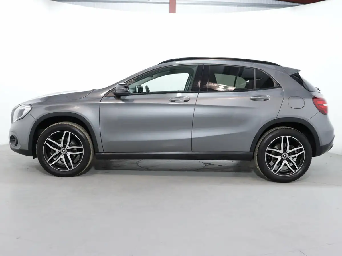 2020-mercedes-benz-gla-class-16-gla-180-urban-edition-7g-dct-big-5