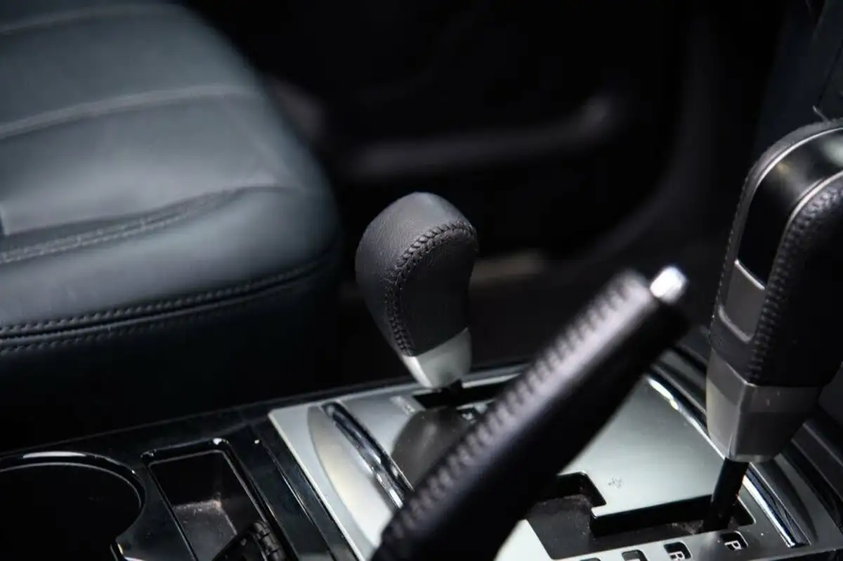 2016-mitsubishi-shogun-32td-sg5-big-33