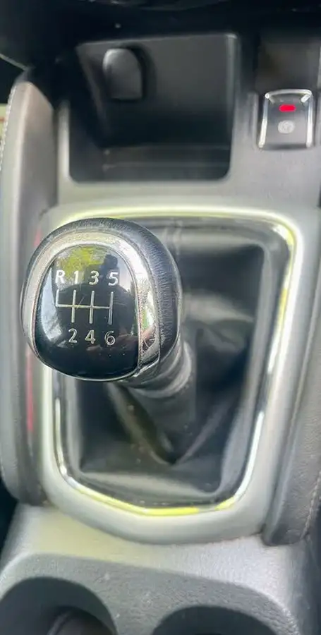 2014-nissan-qashqai-12-acenta-premium-big-54