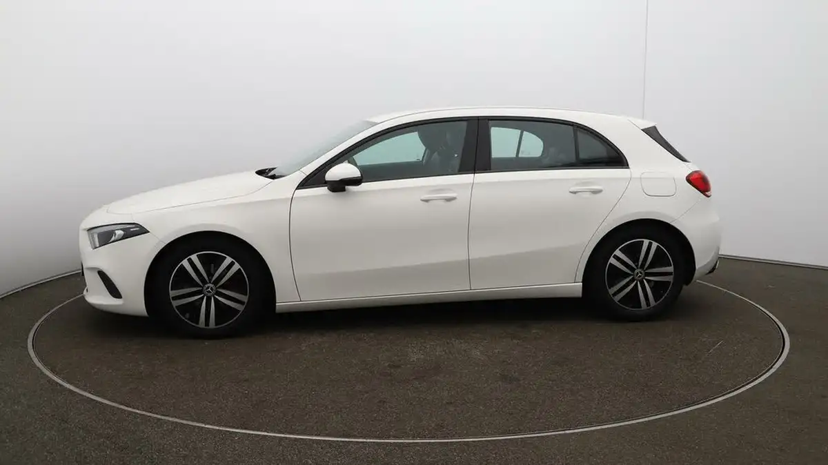 2021-mercedes-benz-a-class-15d-a180d-sport-hatchback-5d-7g-dct-big-4