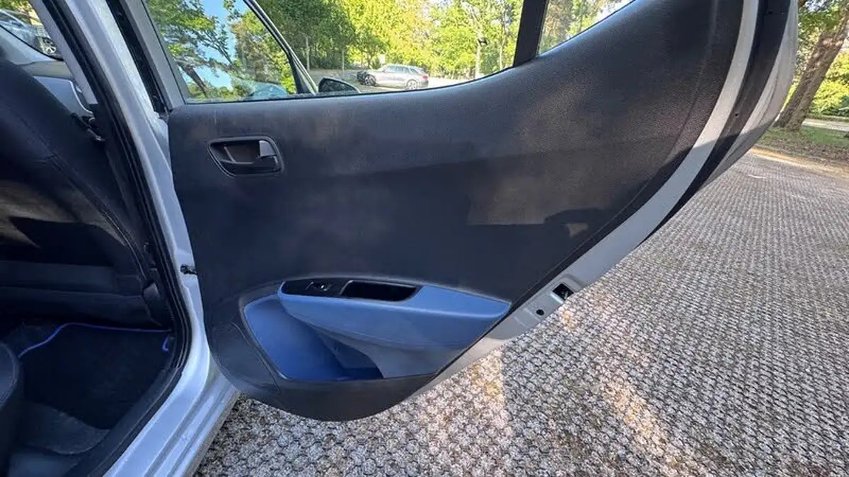 2016-hyundai-i10-12-se-big-19