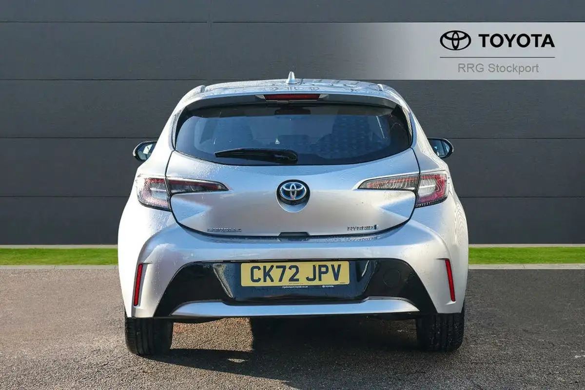 2022-toyota-corolla-18-vvt-i-icon-120bhp-trk-hatchback-5d-big-18