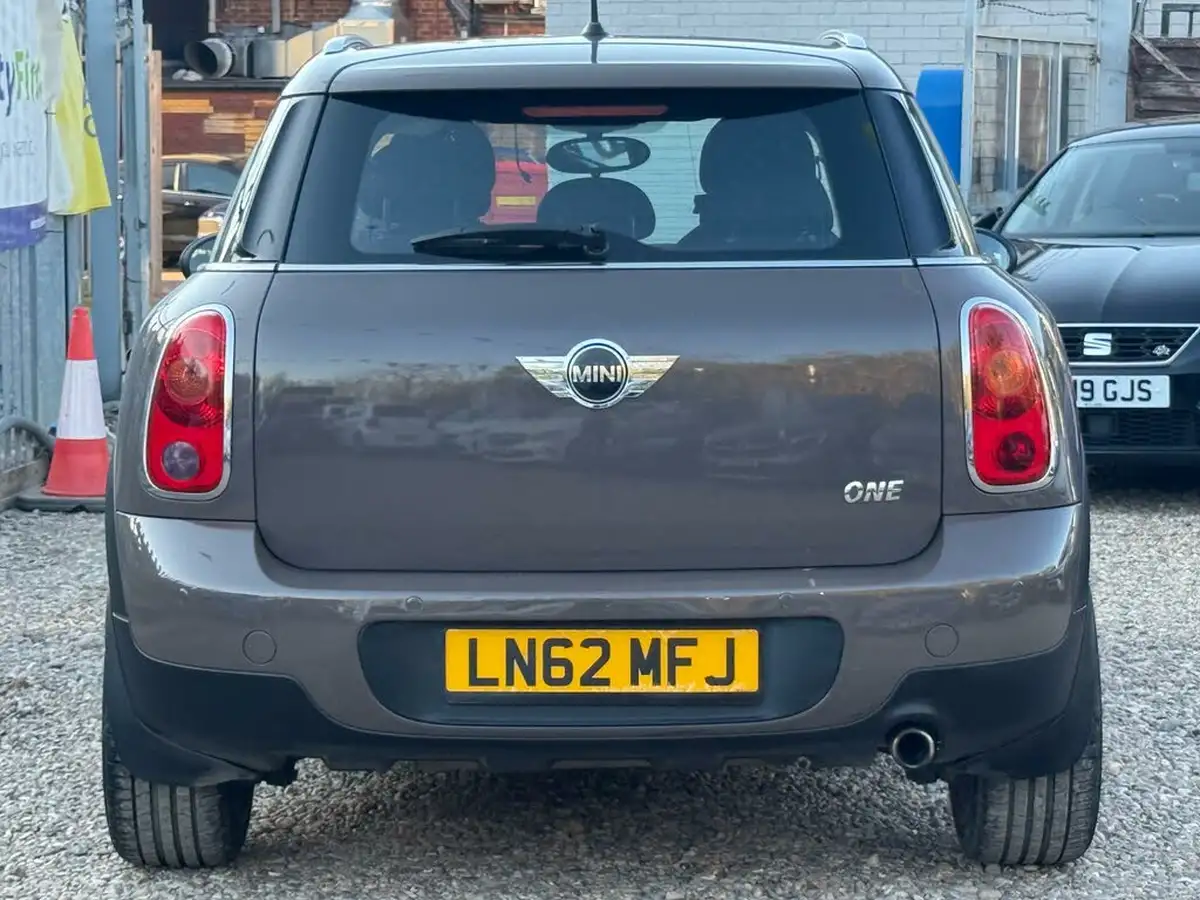 2012-mini-countryman-big-19