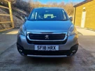 2018-peugeot-partner-small-13