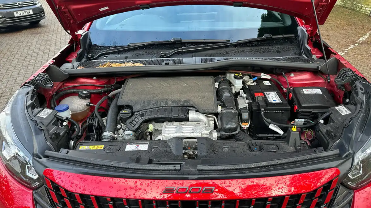 2023-peugeot-2008-suv-12-puretech-allure-big-17