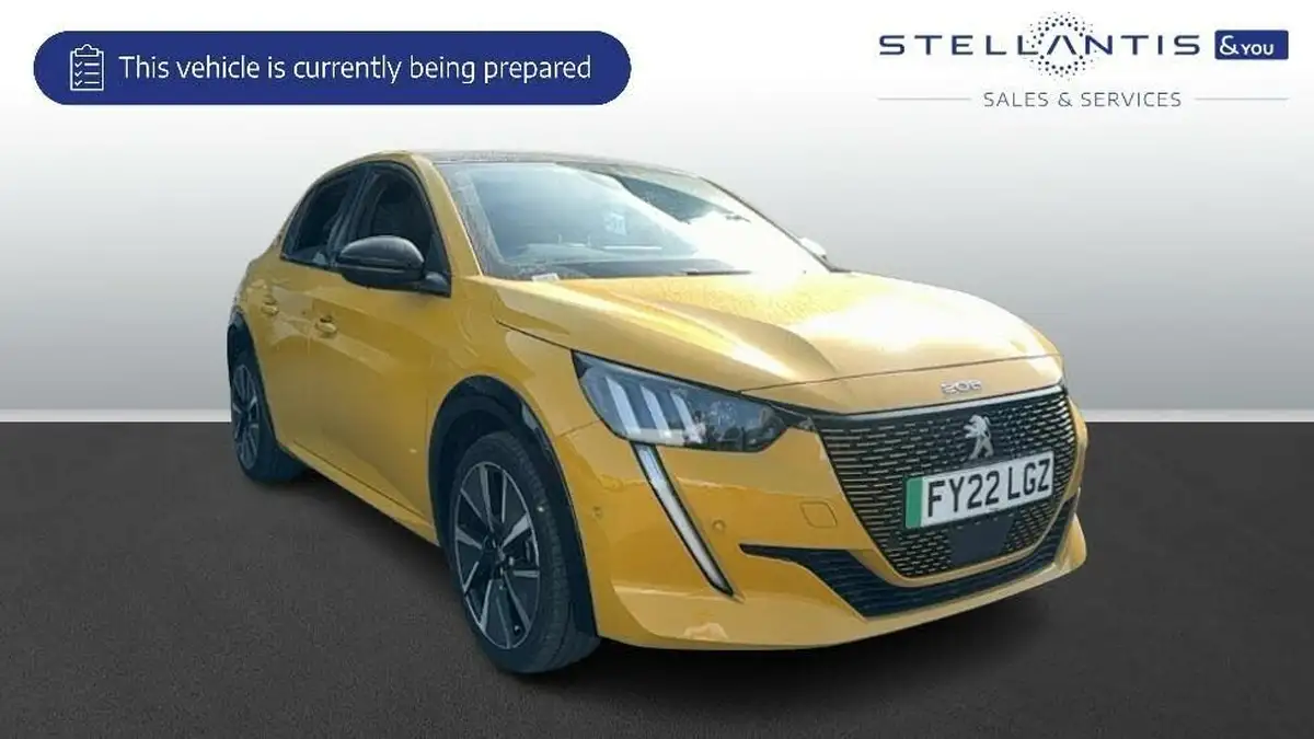 2022-peugeot-208-e-gt-136bhp-50kwh-big-0