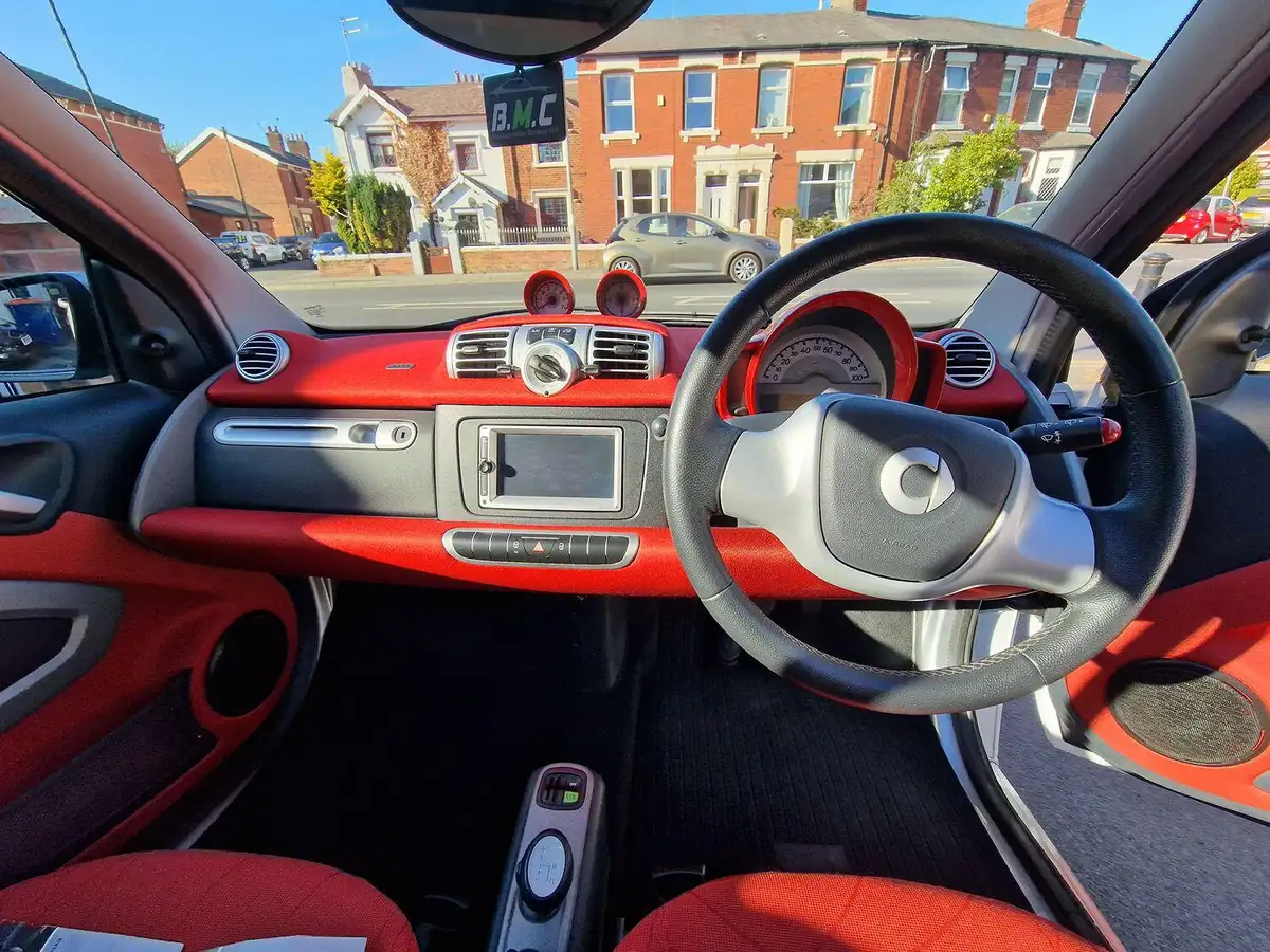 2014-smart-fortwo-10-passion-71bhp-coupe-big-12