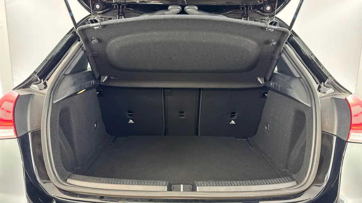 2019-mercedes-benz-a-class-13-a180-amg-line-executive-hatchback-5d-7g-dct-big-14
