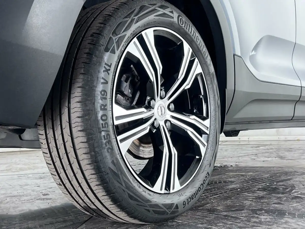 2021-volvo-xc40-15-t5-inscription-pro-258bhp-big-10