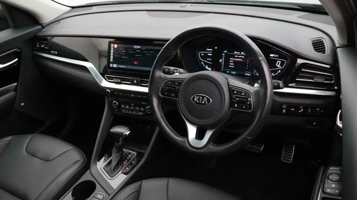 2021-kia-niro-16-gdi-4-156kwh-big-9