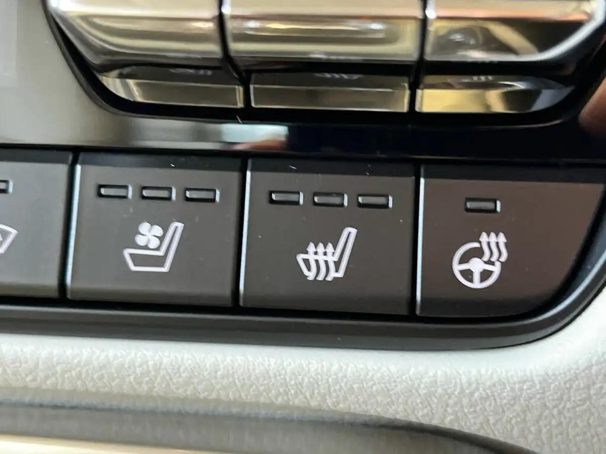 2025-mazda-cx-60-25-e-skyactiv-takumi-panoramic-sunroof-big-24