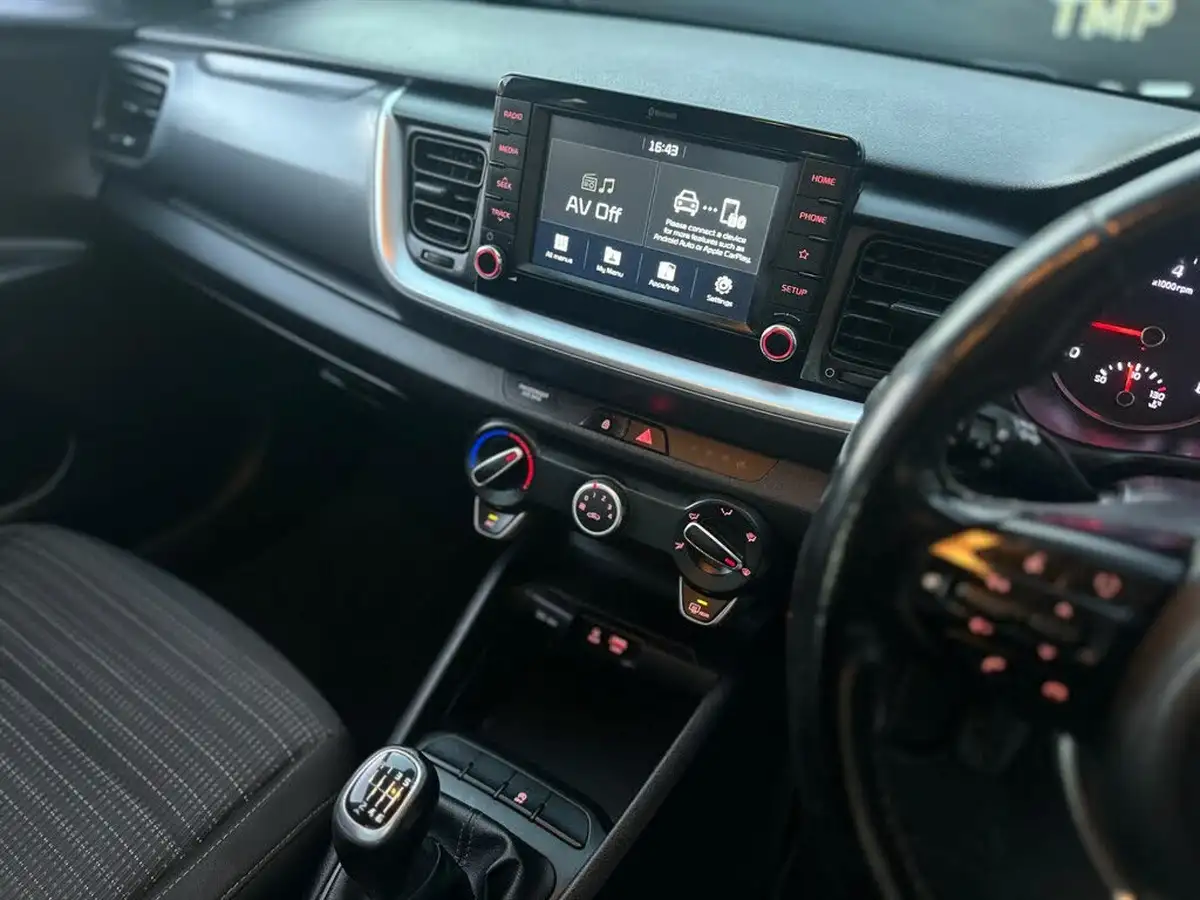 2018-kia-stonic-10-t-gdi-2-big-13