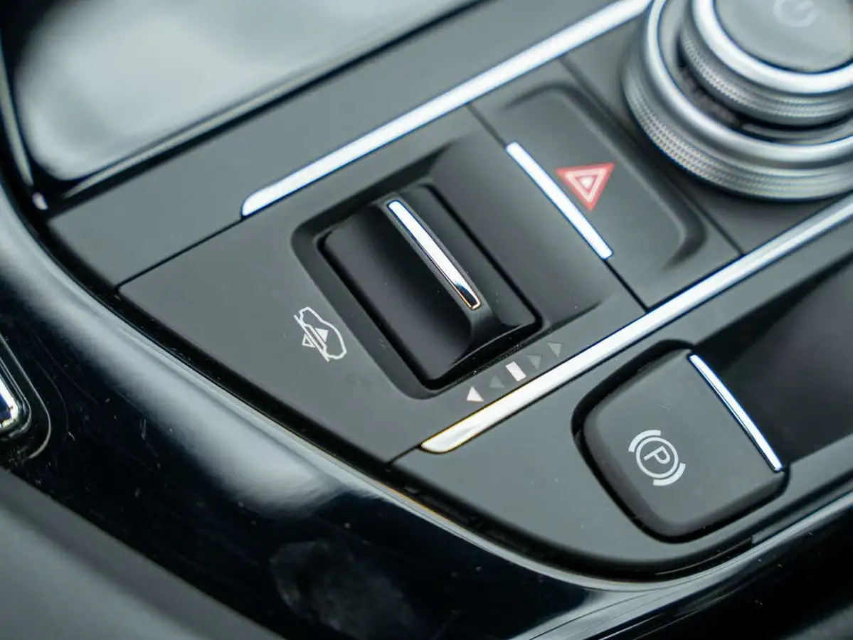 2021-maserati-levante-30-big-23