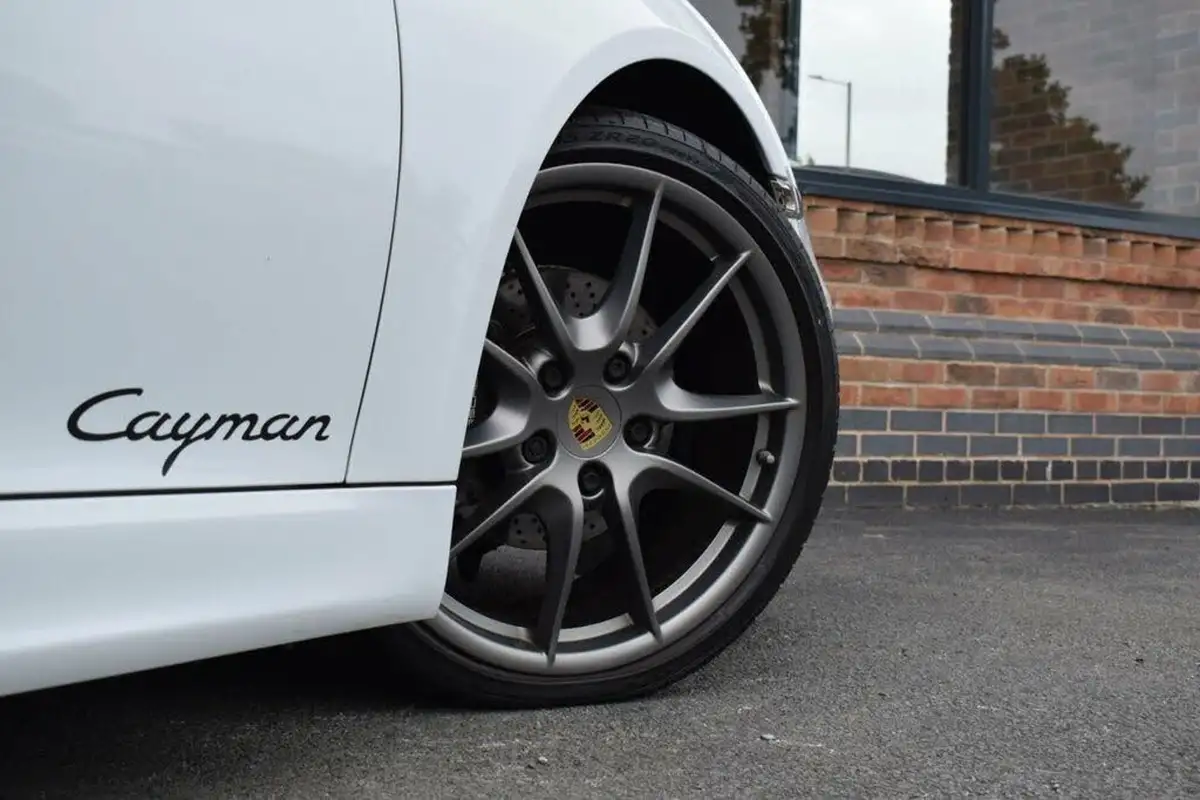 2015-porsche-cayman-27-pdk-big-52
