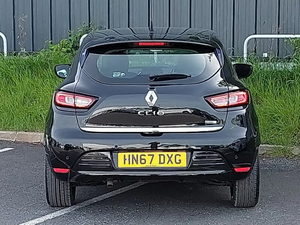 2017-renault-clio-15dci-dynamique-s-nav-90bhp-big-15