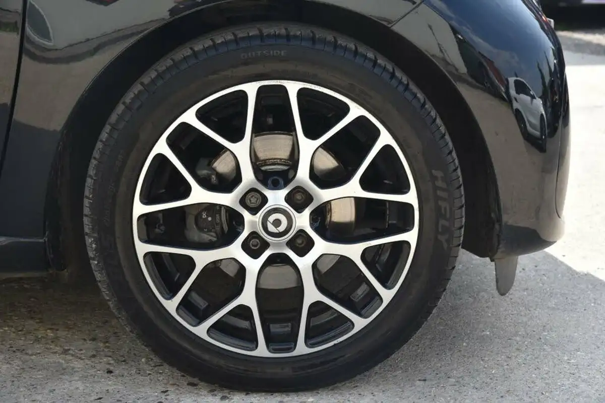 2020-smart-forfour-eq-prime-exclusive-big-58