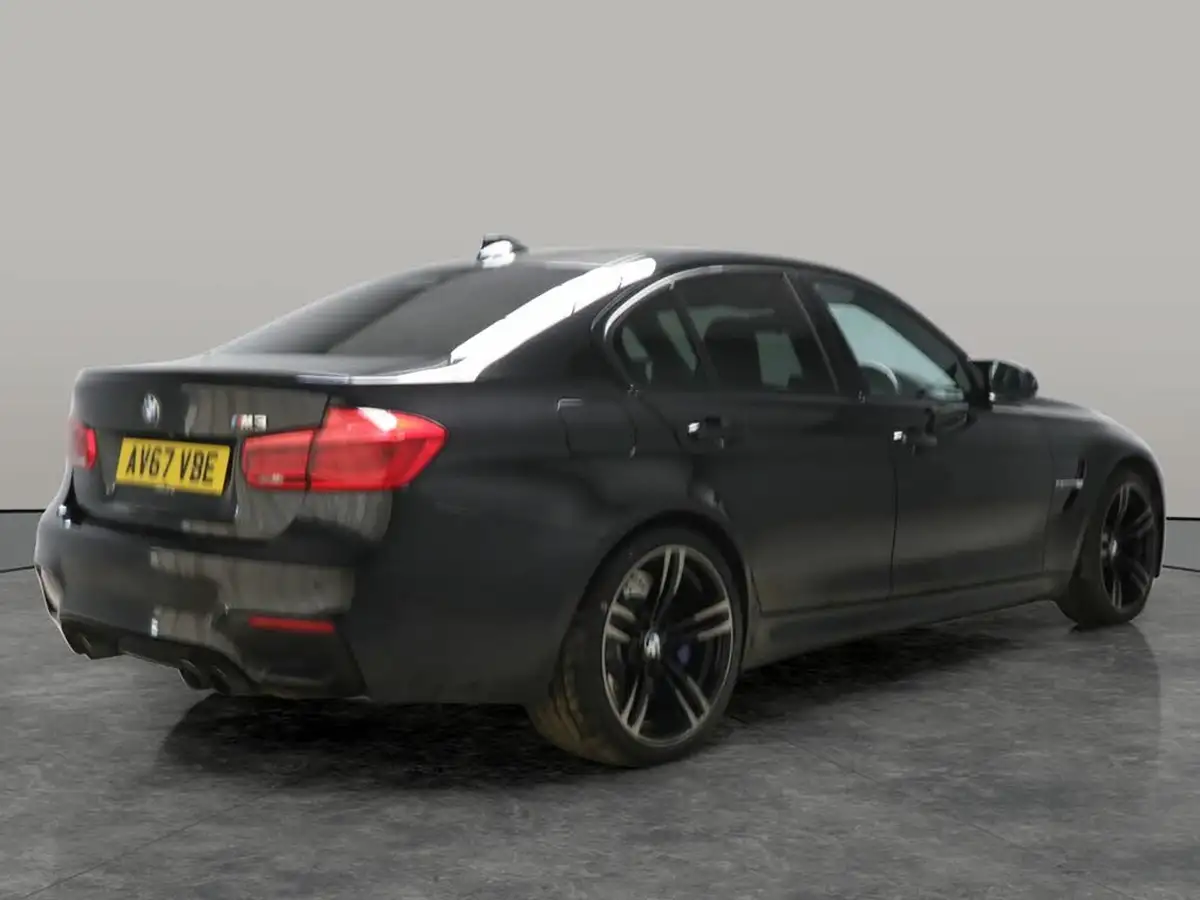 2017-bmw-3-series-30-m3-m-dct-big-14