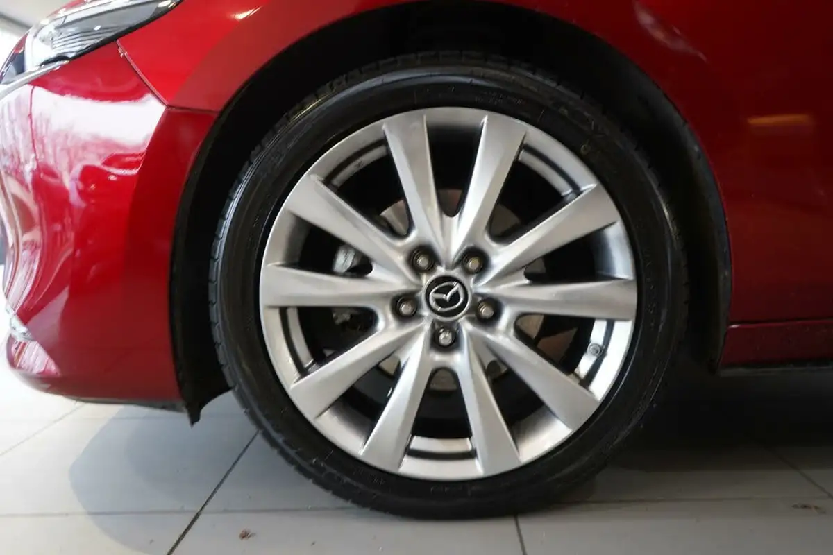 2019-mazda-mazda3-20-gt-sport-tech-180ps-saloon-4d-auto-big-26
