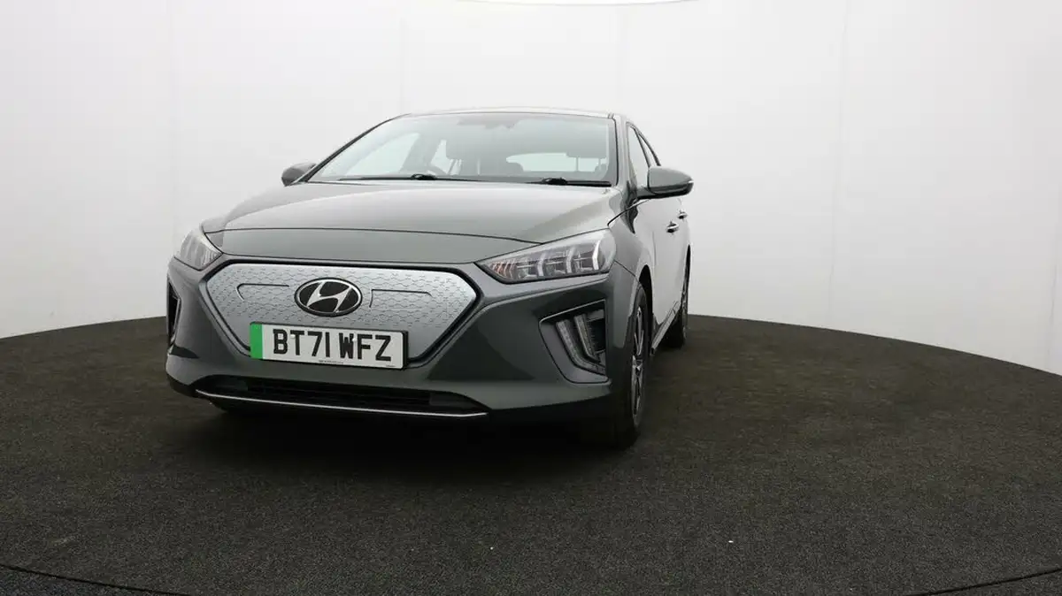 2022-hyundai-ioniq-e-premium-electric-big-56