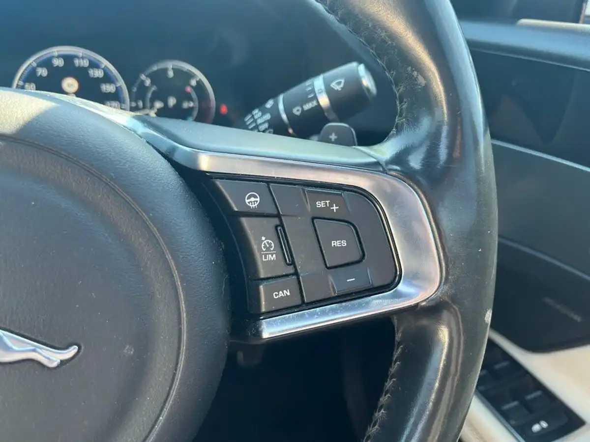 2016-jaguar-xf-30td-s-big-22