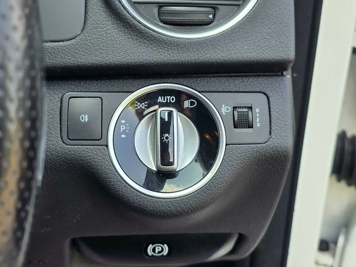 2013-mercedes-benz-c-class-21cdi-c220-cdi-amg-sport-estate-5d-7g-tronic-plus-big-36