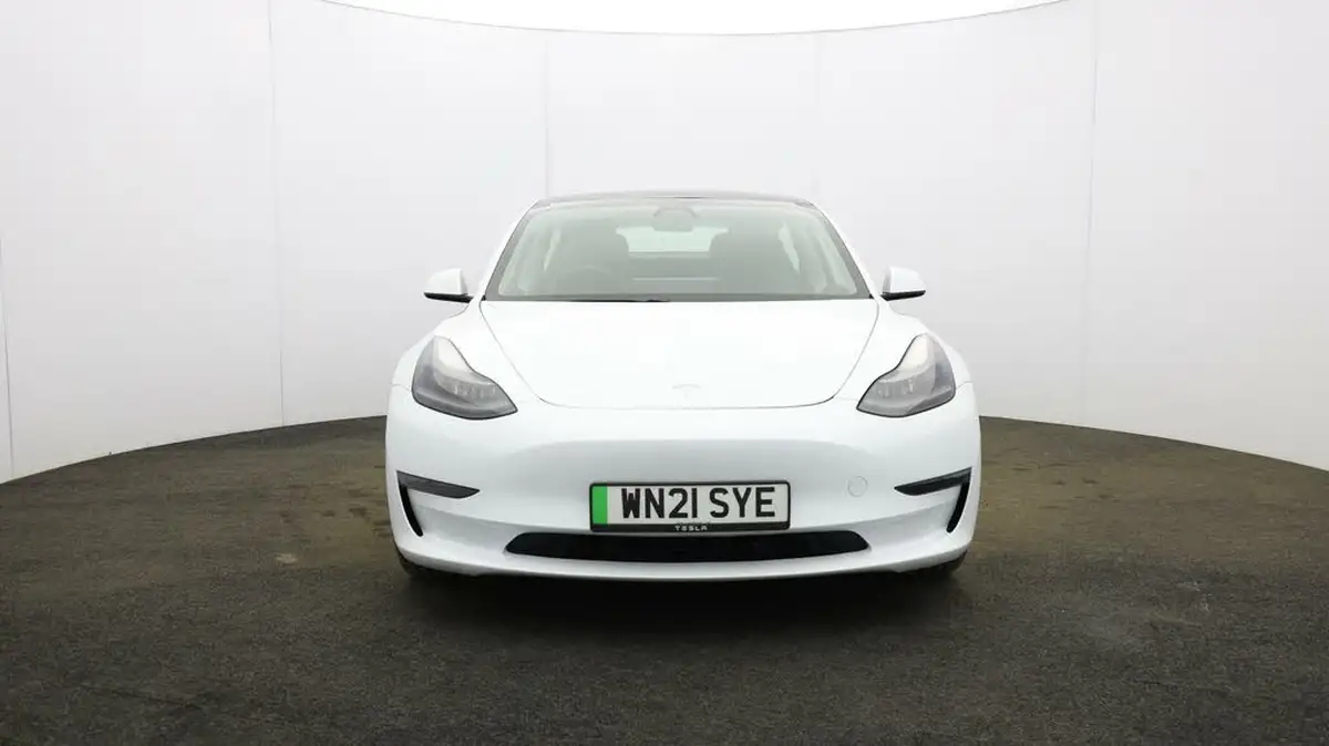 2021-tesla-model-3-e-long-range-4x4-big-1
