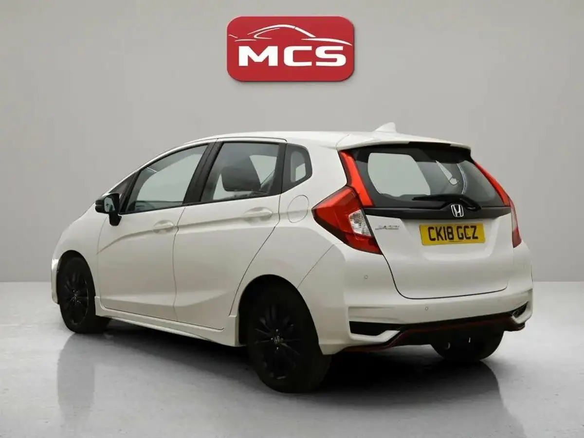 2018-honda-jazz-15-i-vtec-sport-navi-big-3