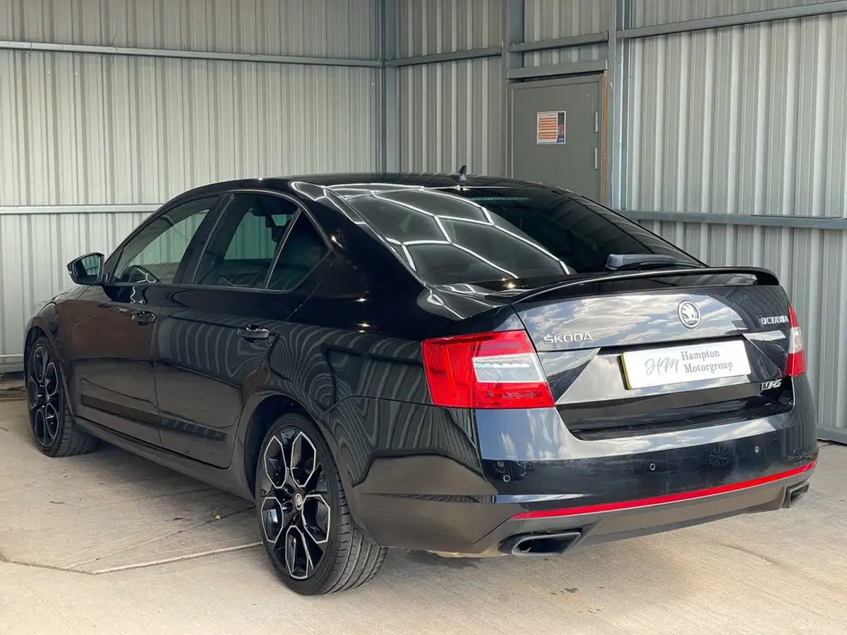 2016-skoda-octavia-20-tsi-vrs-230-hatchback-dsg-big-48