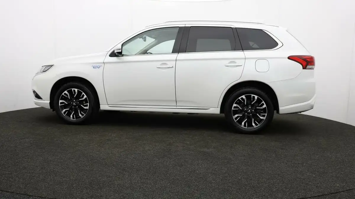 2017-mitsubishi-outlander-20-4h-phev-big-69
