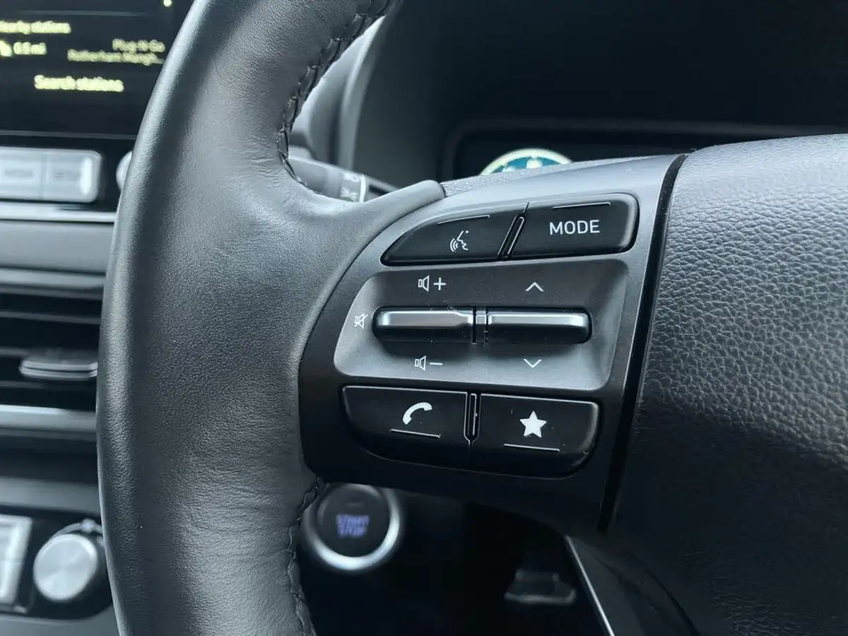2023-hyundai-kona-e-premium-136ps-39kwh-big-18