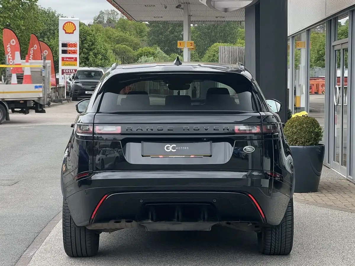 2022-land-rover-range-rover-velar-20-d200-velar-big-7