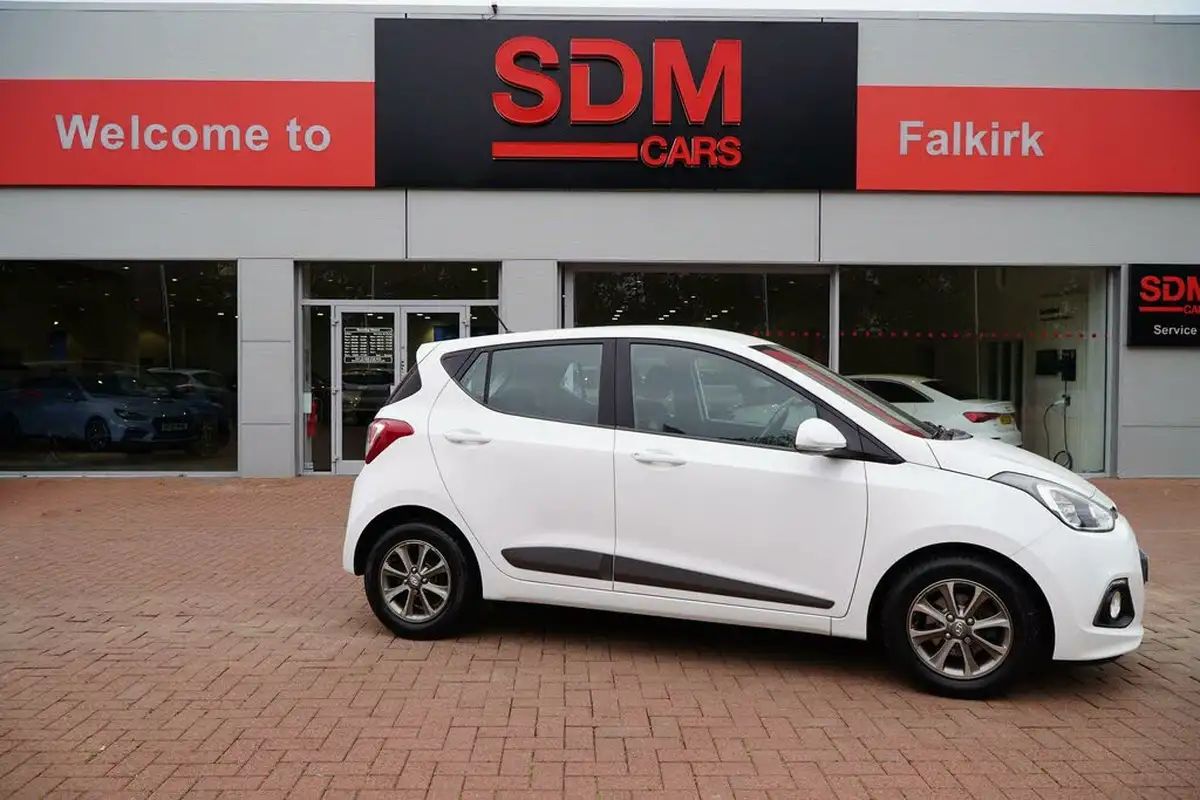 2014-hyundai-i10-10-premium-big-15
