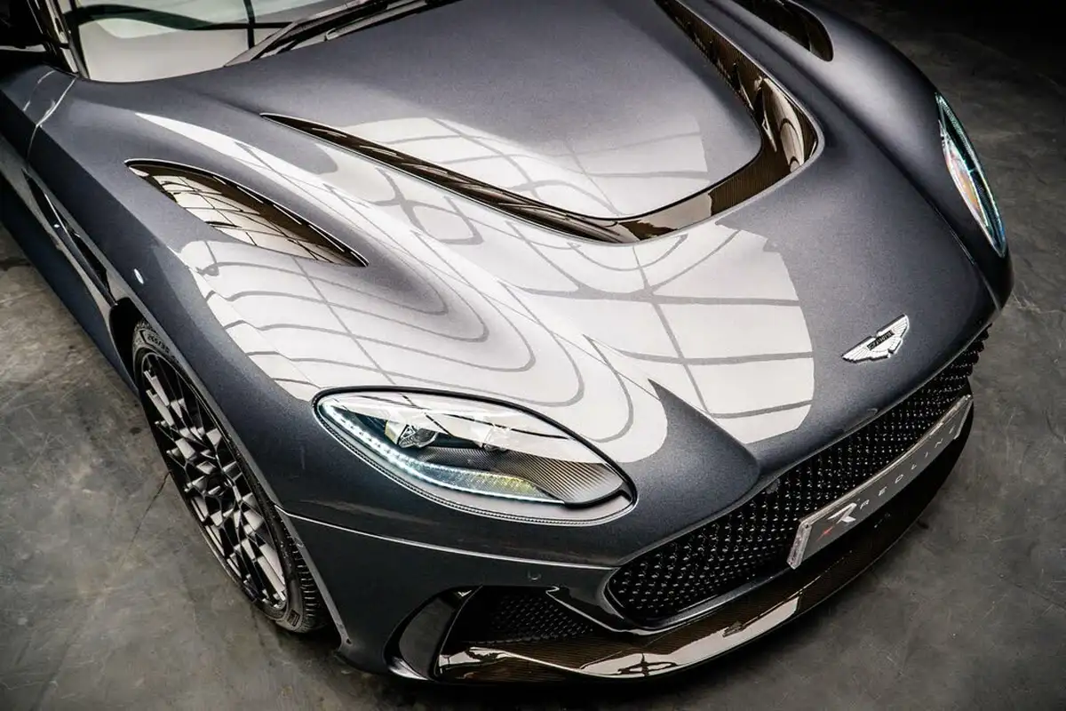 2023-aston-martin-dbs-52-v12-big-11