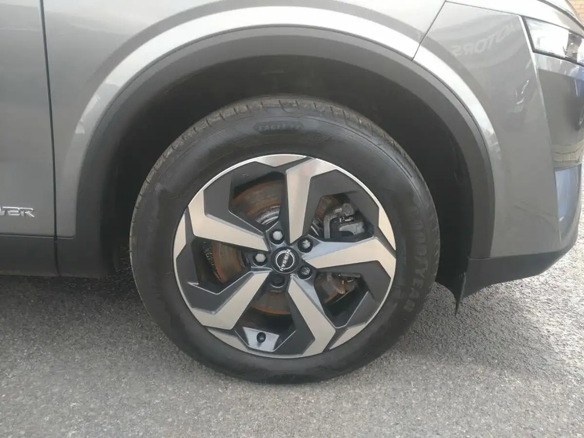 2023-nissan-qashqai-15-acenta-premium-big-10