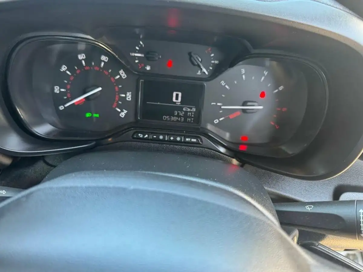 2020-citroen-berlingo-15bluehdi-650-enterprise-big-11