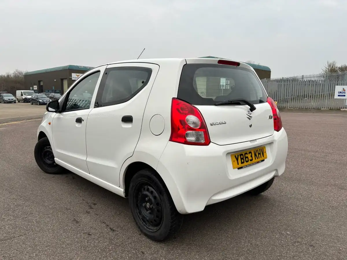 2014-suzuki-alto-10-sz-big-3
