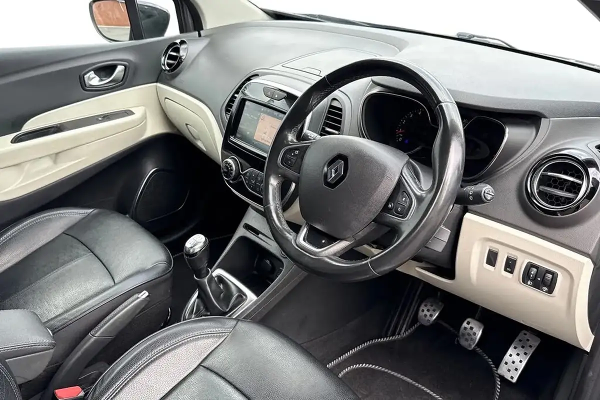 2019-renault-captur-15dci-gt-line-big-13