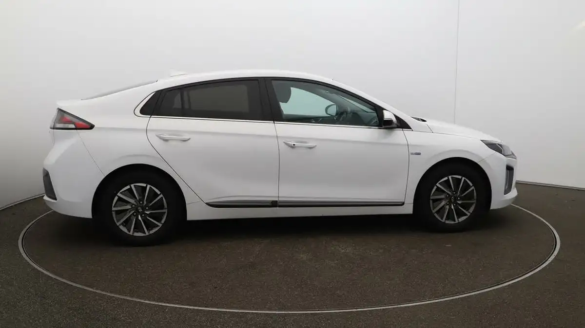2021-hyundai-ioniq-e-premium-se-electric-100kw-big-42