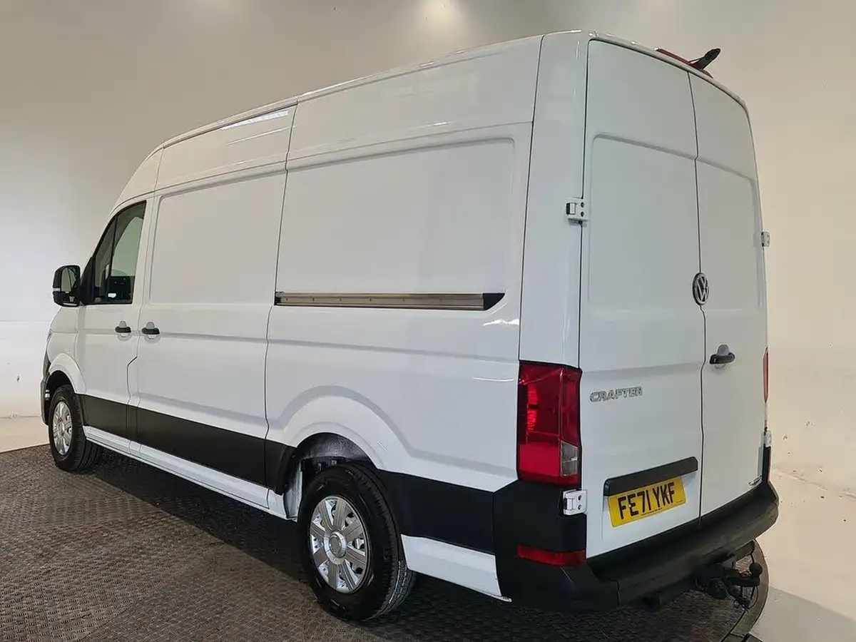 2021-volkswagen-crafter-20tdi-cr35-mwb-startline-140pseu6dt-e-rwd-panel-van-big-3