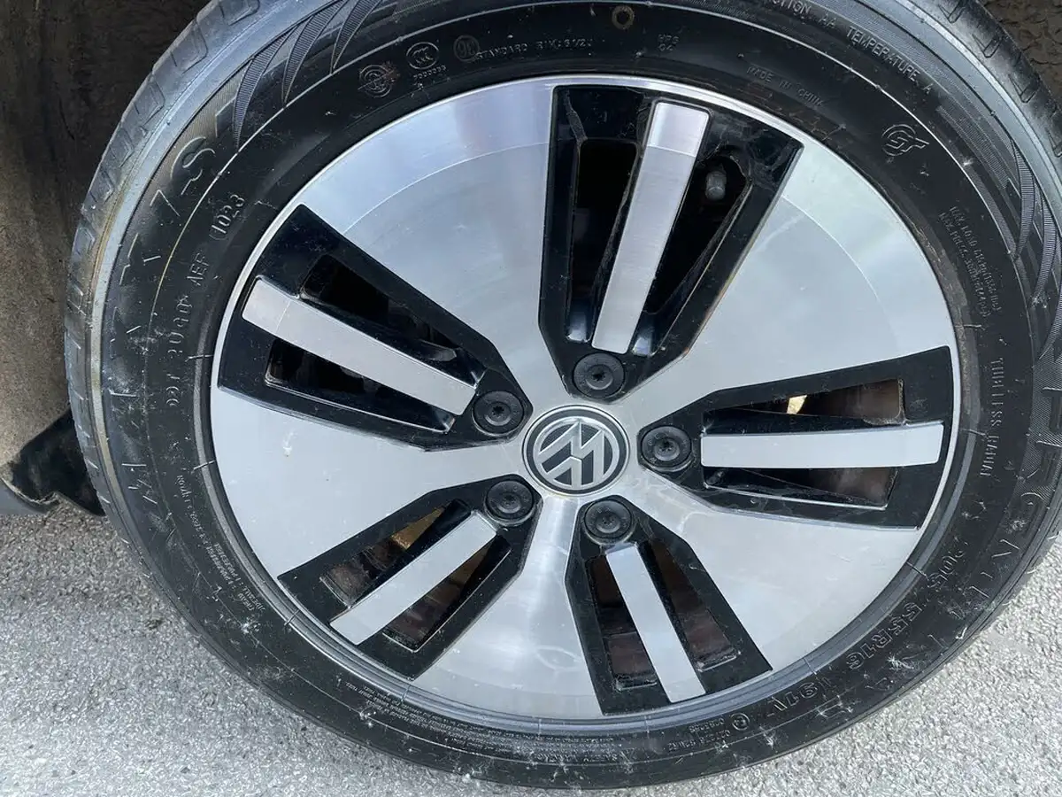 2020-volkswagen-golf-e-e-golf-big-31