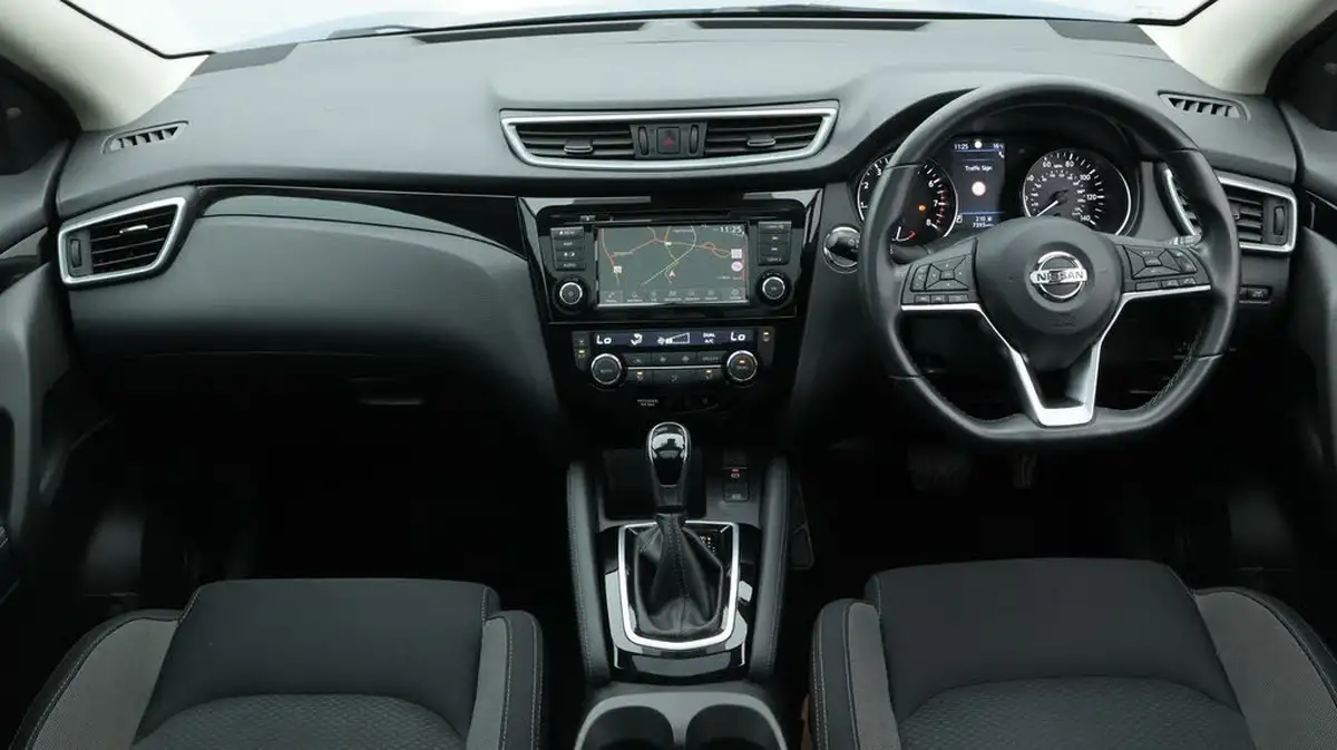 2020-nissan-qashqai-13-dig-t-n-connecta-160ps-dct-big-13