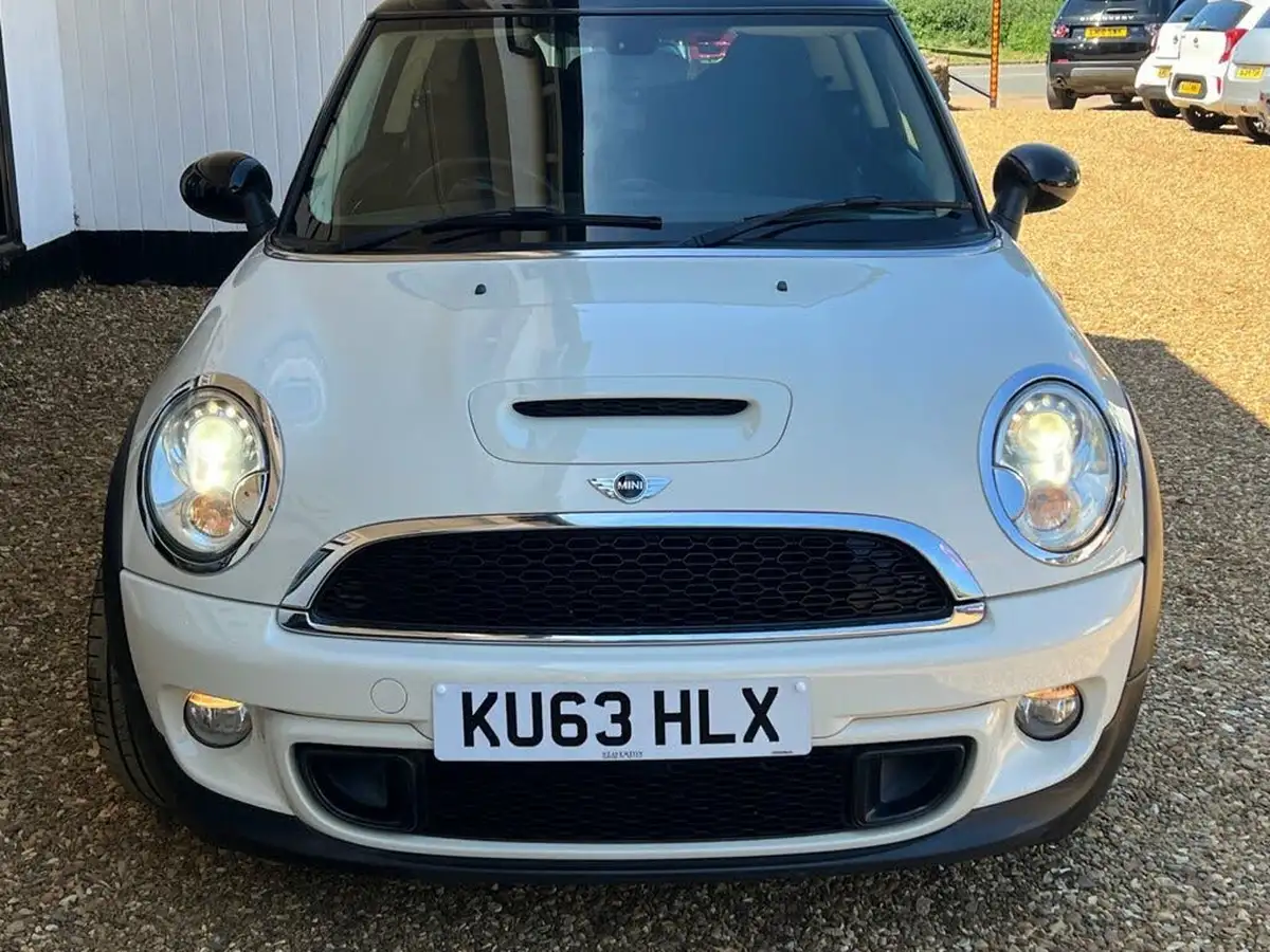 2013-mini-cooper-16-cooper-s-184bhp-sport-chili-hatchback-3d-big-18