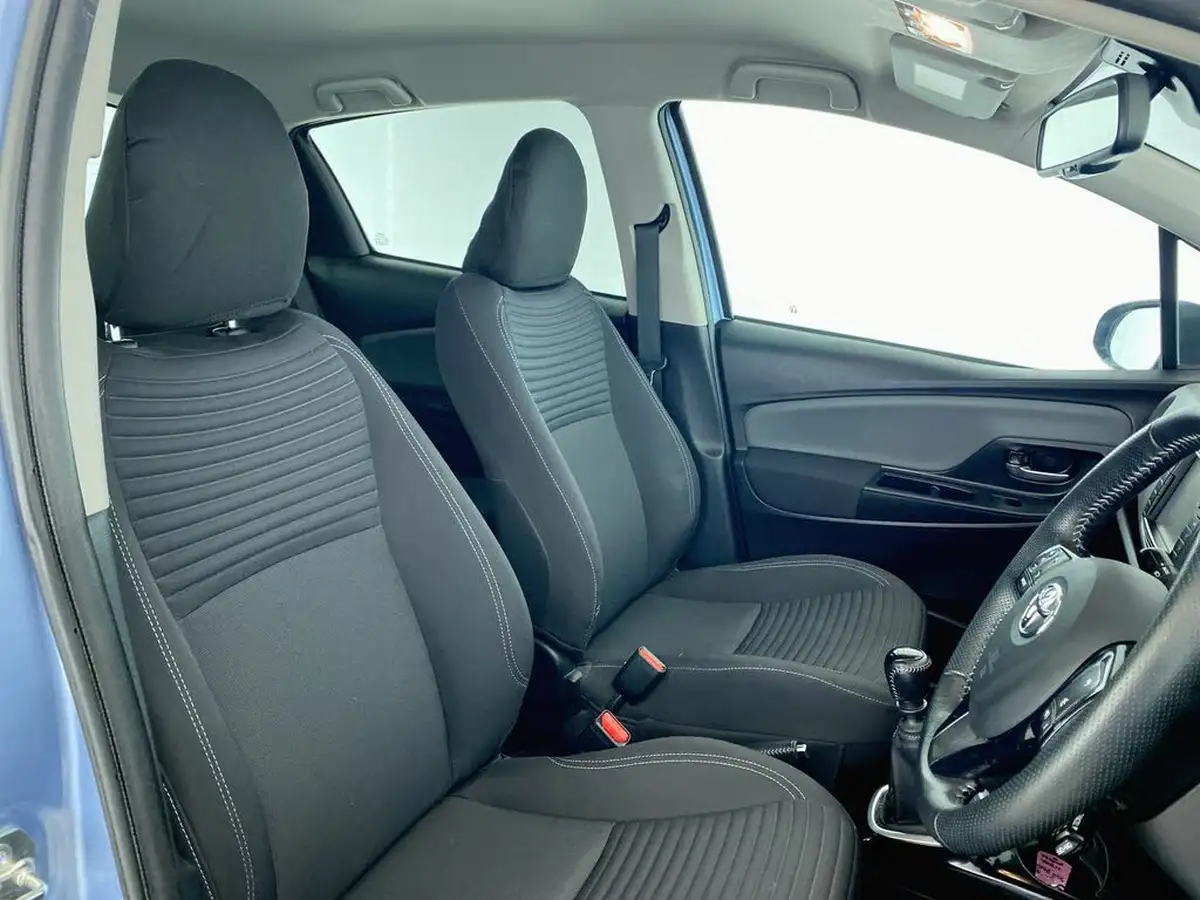 2016-toyota-yaris-133-design-tss-cvt-big-14