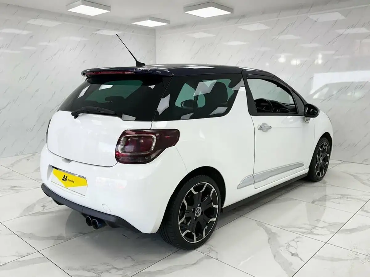 2013-citroen-ds3-16-dsport-plus-big-10