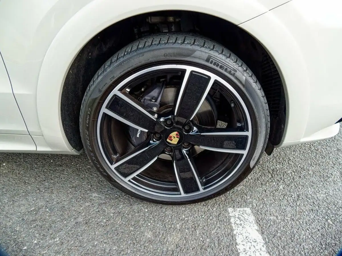 2023-porsche-cayenne-30-v6-e-hybrid-462ps-station-wagon-big-13