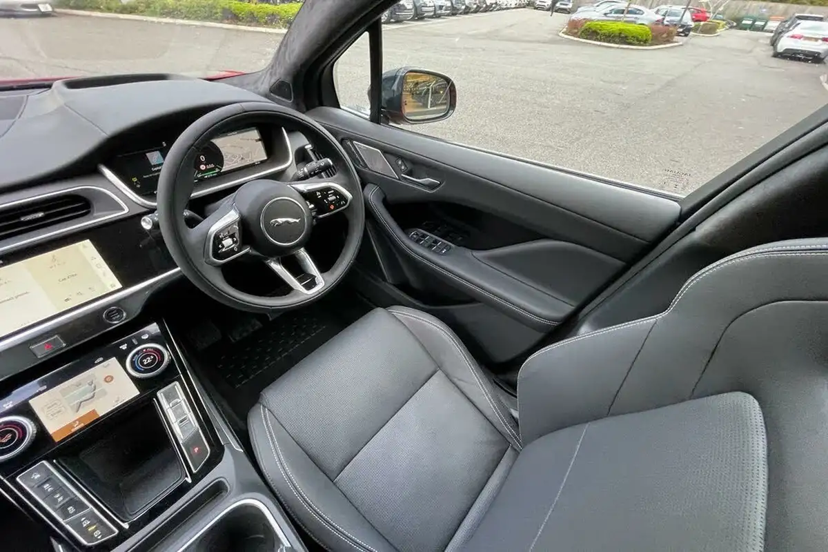 2024-jaguar-i-pace-ev400-400-sport-big-13