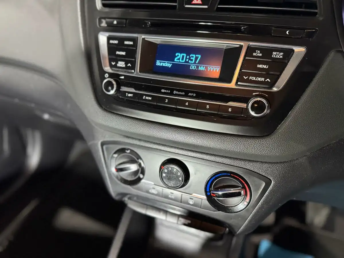 2017-hyundai-i20-12-se-hatchback-5d-big-23