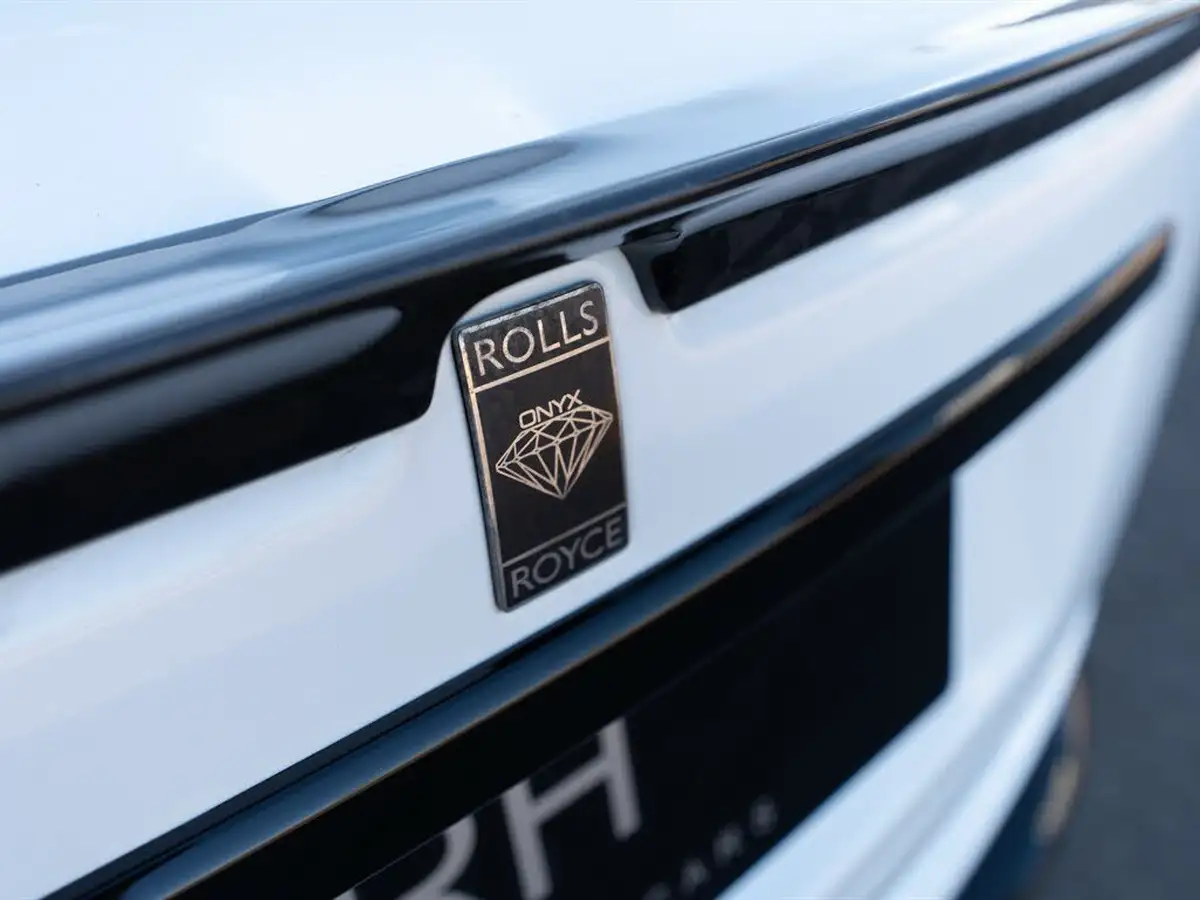 2023-rolls-royce-cullinan-675-big-43