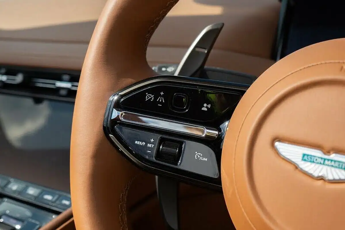 2024-aston-martin-db12-40-v8-auto-euro-6-ss-2dr-big-39