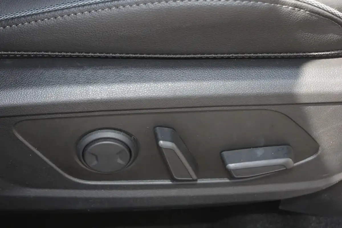 2024-hyundai-tucson-16-t-gdi-ultimate-252ps-phev-auto-big-27